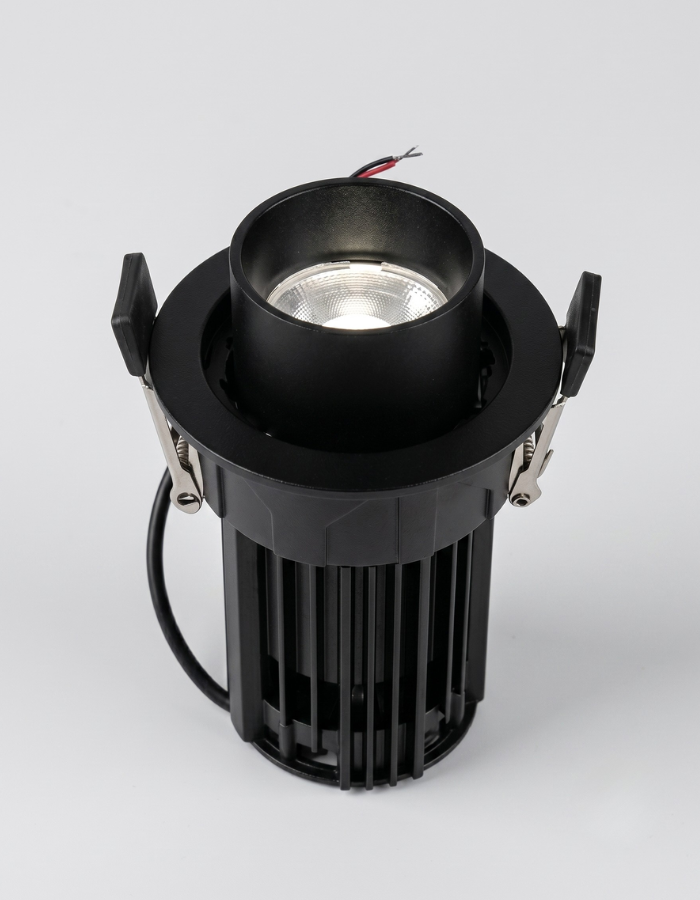 RECESSED PULLOUT COB